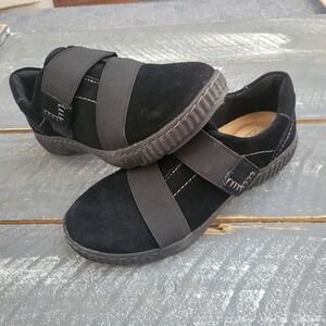 Clarks Caroline‎ Holly Slip-On Black Suede Sneaker Shoes Women's Size 6M NEW